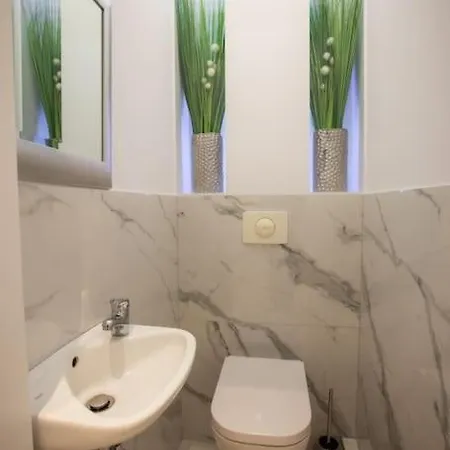 Apartament Triplex Rooftop - Parlement View & Jacuzzi Budapeszt