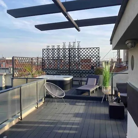 Triplex Rooftop - Parlement View & Jacuzzi Budapeszt